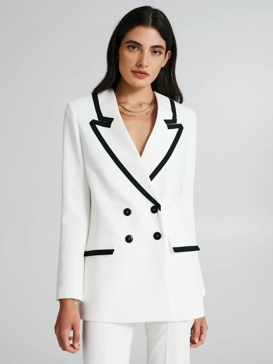 Women Classic Jackets & Waistcoat Double-Breasted Jacket With Two-Toned Lapels Var White - 2