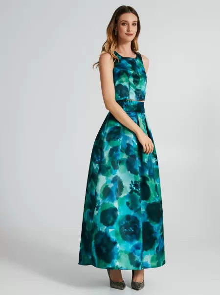 Var Green Suits Affordable Women Long Full Skirt With Abstract Print