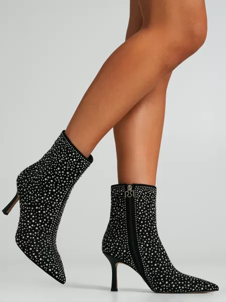 Women Top Footwear Black Ankle Boots With Studs
